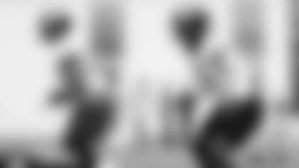 Jacksonville, Fla. — Jaguars linebacker Devin Lloyd (0) during practice at the Miller Electric Center on January 8, 2026.