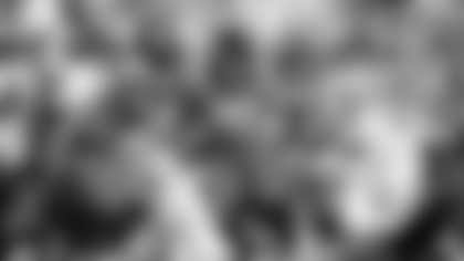 Jacksonville Jaguars vs Los Angeles Chargers


OL Cole Van Lanen (70)