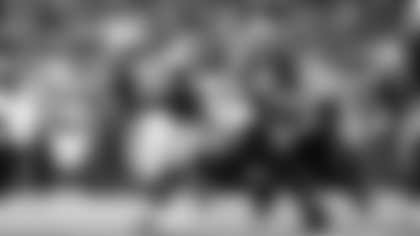 Jacksonville Jaguars vs Indianapolis Colts
DE Travon Walker (44)