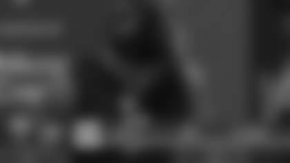 Texas A&M Aggies edge rusher Cashius Howell runs 4.59 40-yard dash at the 2026 NFL Scouting Combine.