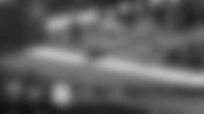 Texas Longhorns linebacker Anthony Hill Jr. runs 4.51 40-yard dash at the 2026 NFL Scouting Combine.