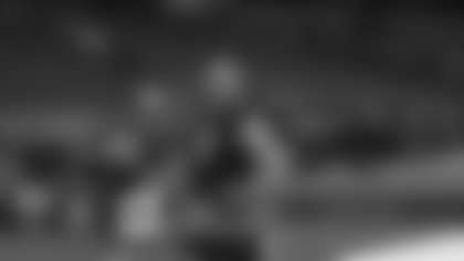 Iowa Hawkeyes center Logan Jones runs the 40-yard dash at the 2026 NFL Scouting Combine.