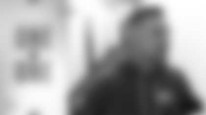 251227-NM-lafleur-matt-1on1-2560'