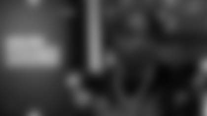 251127-JO-wicks-dontayvion-2560