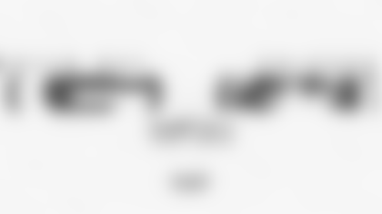 260110-NM-Bears-playoffs trailer-GIF