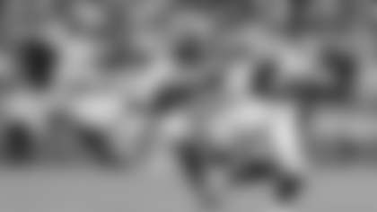 112425_CARatSF_AH204527