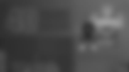 Ohio State linebacker Sonny Styles (25) gets ready to run the 40-yard dash at the NFL football scouting combine in Indianapolis, Thursday, Feb. 26, 2026. (AP Photo/Michael Conroy)