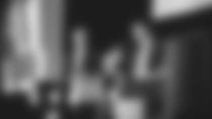 Mick Mixon, Luke Kuechly