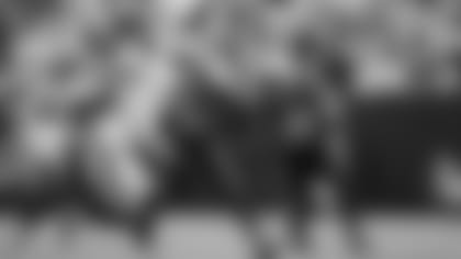 231224 Panthers vs Packers Game Action CSW-122