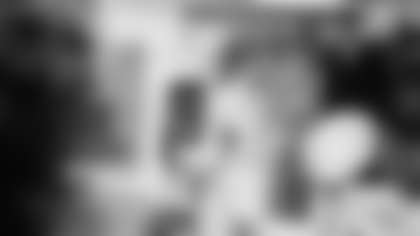 260204_SuperBowlWeek_LowesActivation_LukeKuechly_AH_Originals-306064