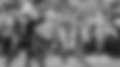 Moehrig stares down Murray Cardinals