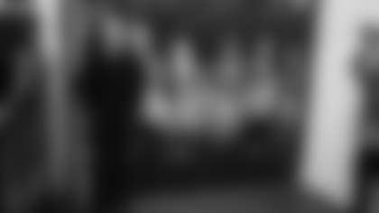 260204_SuperBowlWeek_LowesActivation_LukeKuechly_AH_Originals-305961