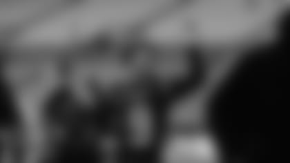 231217 Falcons In-Game-201