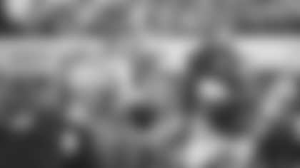 New Orleans Saints quarterback Taysom Hill (7) carries in the first half of an NFL football game against the Los Angeles Rams Sunday, Nov. 2, 2025, in Inglewood, Calif. (AP Photo/Katie Chin)