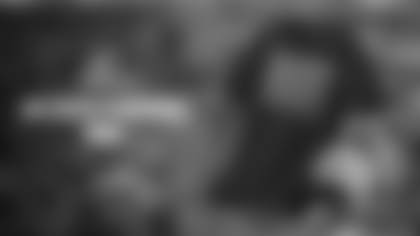 CS_DivClinch_16x9_PANT