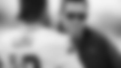 Frankie Luvu, Dan Morgan