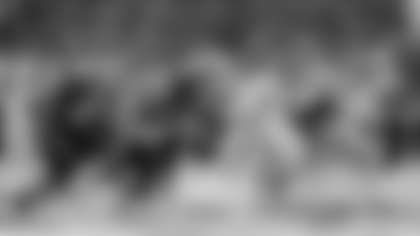 Panthers Saints run play Dowdle 2025 W10