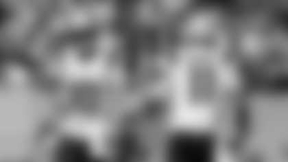 Patriots quarterbacks Drake Maye (10) and Joshua Dobbs (11).