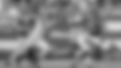 New York Jets running back Breece Hall (20) runs with the ball past Cleveland Browns safety Grant Delpit (9) during an NFL football game Sunday, Nov. 9, 2025, in East Rutherford, N.J. (AP Photo/Adam Hunger)