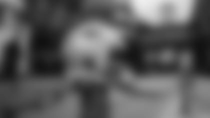 052323-Helmet-Frankfurt_Mengeler116