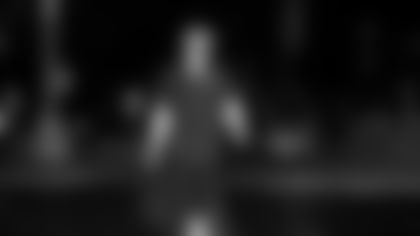 Arrivals-NYJ-111325_Ehle0040