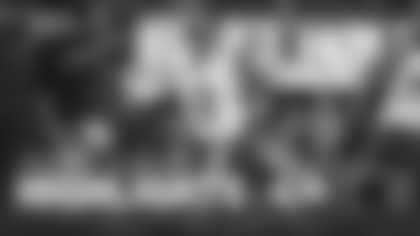 Watch the best throws by Los Angeles Rams quarterback Matthew Stafford from his 304-yard, 3-touchdown game during Wild Card Weekend against the Carolina Panthers.