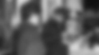 _0001_E_251118_KyrenWilliams_NELincoln_Rams_Turkey_Distribution_AD_0179