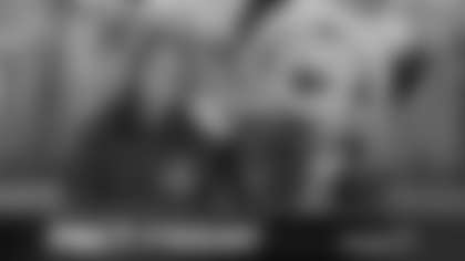 The Los Angeles Rams and the Disneyland® Resort are kicking off this holiday season with some festive facts. Watch Ricky Hollywood and Mickey Mouse explore some holiday season history.