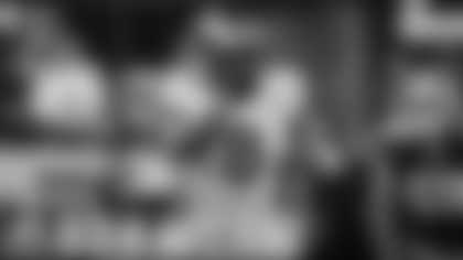 Watch Los Angeles Rams outside linebacker Jared Verse sacking quarterbacks, break through offensive lines, and more top plays from the 2025 season. 