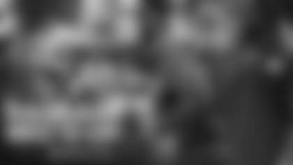 Head coach Sean McVay was Mic'd Up during the Los Angeles Rams' regular season finale win over the Arizona Cardinals at SoFi Stadium. Watch him make play calls, motivate players, and deliver the Rams' victory speech in the locker room.