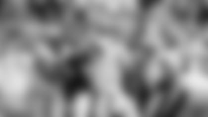 New Orleans Saints' Drew Brees against the Arizona Cardinals during the first quarter of an NFL football game Sunday, Oct. 10, 2010, in Glendale, Ariz. (AP Photo/Paul Connors)