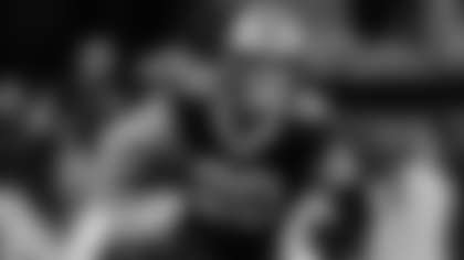 LB Pete Werner (20) in action during the New Orleans Saints game against the Las Vegas Raiders for Week 17 of the 2024 NFL Season on Dec. 29, 2024 at Caesars Superdome.