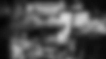 PREMIUM-SEATING/CLUB-LOUNGE/Photo Gallery Image 2