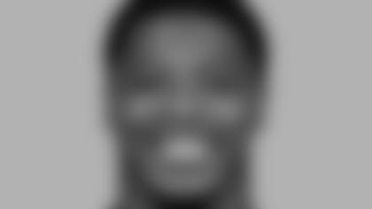 Seahawks linebacker Chris Paul Jr. (49)