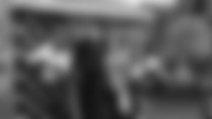 COMMUNITY/12s VOTE/FAN IMAGES/Image 5