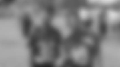 Elijah (36) and his brother, Santana (99). (via Elijah's family)