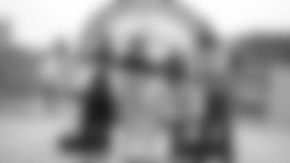 Bordas & Bordas family of the game during a regular season game between the Pittsburgh Steelers and the Baltimore Ravens, Sunday, Dec. 5, 2021 in Pittsburgh, PA. The Steelers beat the Ravens 20-19. (Arron Anastasia / Pittsburgh Steelers)