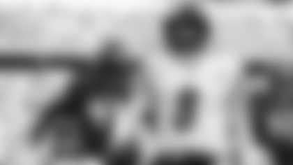 Pittsburgh Steelers quarterback Aaron Rodgers (8) during a regular season game between the Pittsburgh Steelers and the Baltimore Ravens, Sunday, Dec. 7, 2025 in Baltimore, MD. (Jared Wickerham / Pittsburgh Steelers)