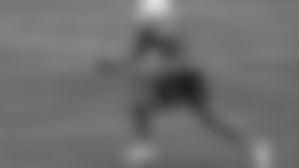 New York Jets linebacker Jimmy Ciarlo (45) runs a play during the team's NFL football training camp, Wednesday, July 24, 2024, in Florham Park, N.J. (AP Photo/Rich Schultz)