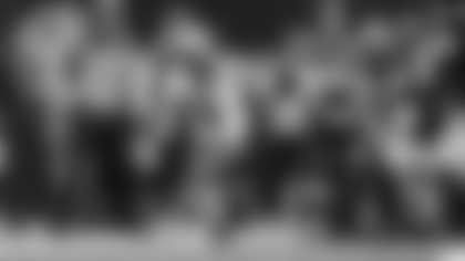 Rico Dowdle running Falcons W11