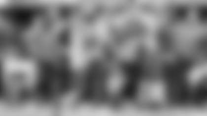 Rico Dowdle running Falcons W11