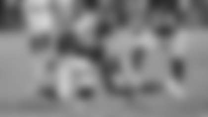 Tampa Bay Buccaneers cornerback Jamel Dean (35) runs after intercepting a pass against the San Francisco 49ers during the second half of an NFL football game in Tampa, Fla., Sunday, Oct. 12, 2025. (AP Photo/Chris O'Meara)