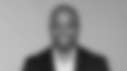 Dale_Alex-2025-headshot-2560