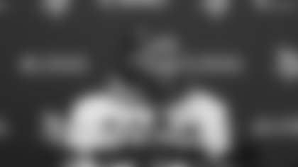 111925%20-%20Aaron%20Jones%20-%20Presser.mp4