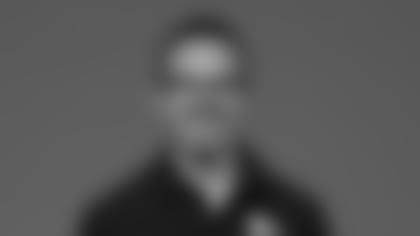 Funari_Chenzo-headshot-2025-2560