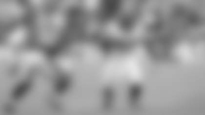 Ronyell Whitaker-action-2560