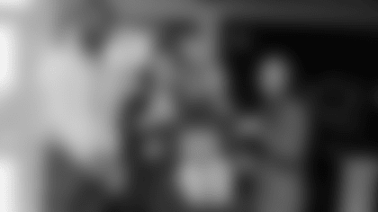 39119815_2025_03_28_LU_49ers_Book_Visits-139