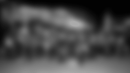 The Eagles' rookies and Silvi Materials distributed Thanksgiving meals.