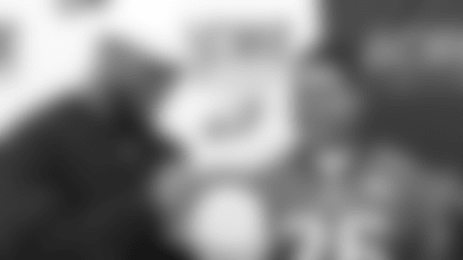 Saquon Barkley signed autographs and posed for photos while teaming up with ACME to raise money for the Norristown School District.