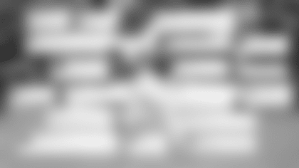 W12-SOCIAL-REACTS-16x9